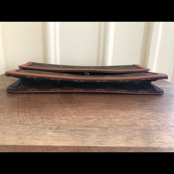 Louis Vuitton authentic monogram pochette clutch - Picture 2 of 8